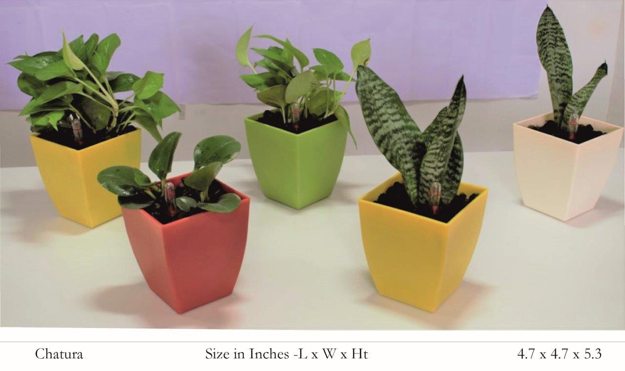 Chatura 12cm Square Plastic Pot With Self-Watering Kit